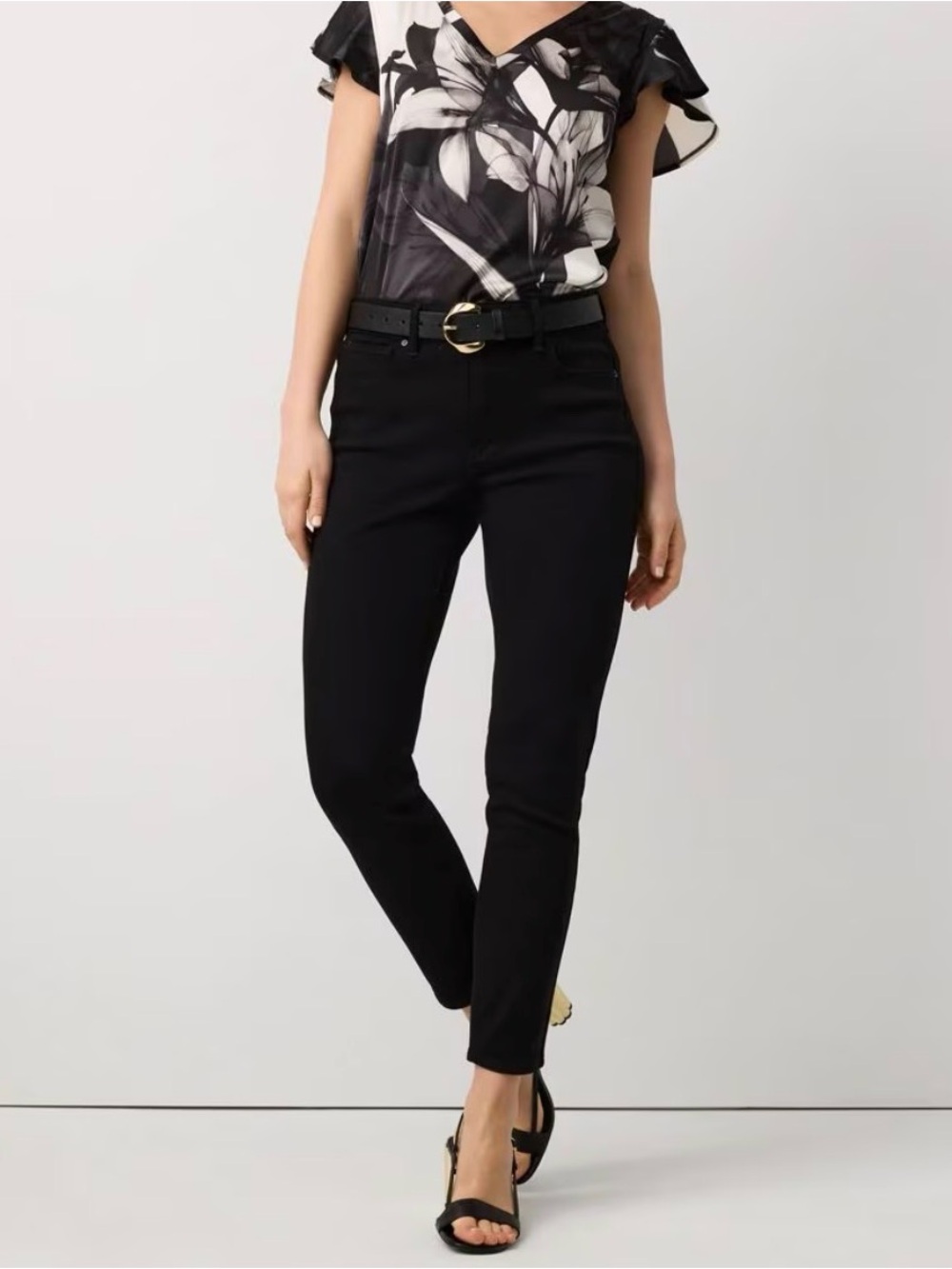 White House Black Market Black Slim Ankle Pants